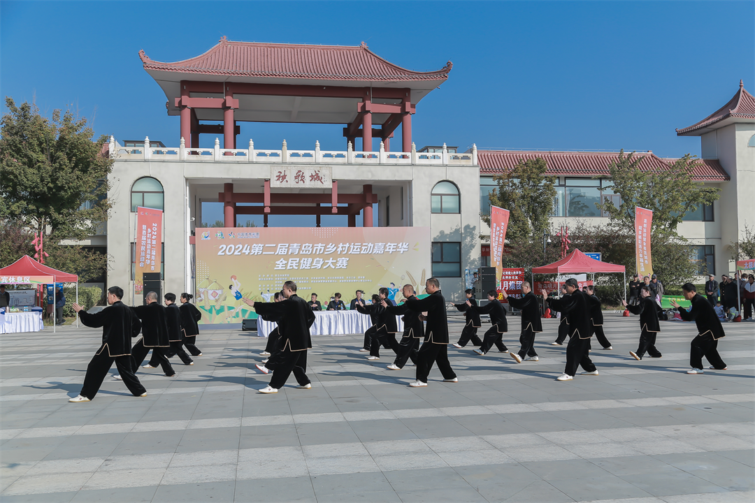 第二届青岛市乡村运动嘉年华羽毛球赛与全民健身大赛顺利举办