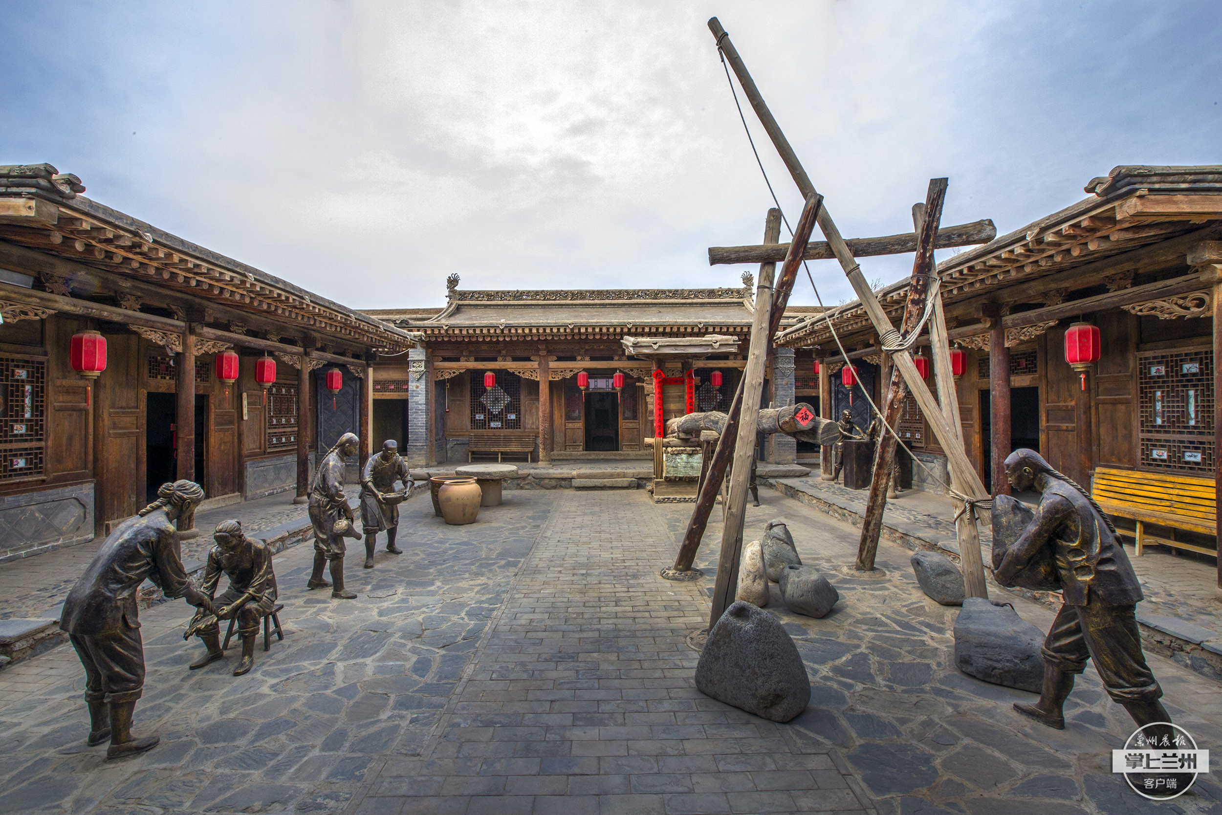 罗家大院中展示的水烟工艺　新甘肃&middot;甘肃日报记者　田蹊　摄