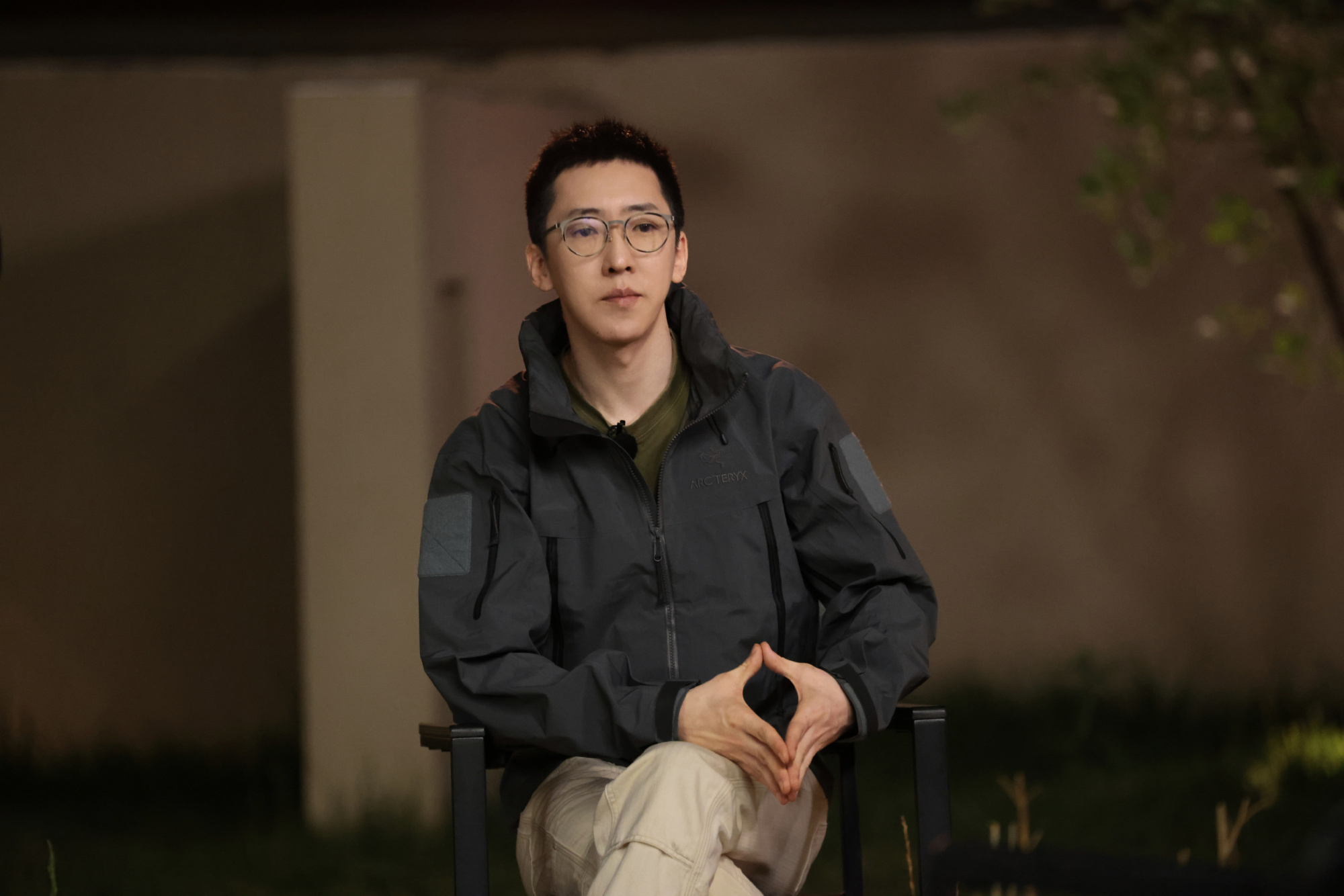 百元老头衫配万元始祖鸟，《再见爱人》留几手10分会穿