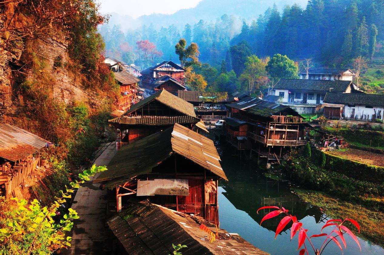 ▲小溪国家级自然保护区土家民居