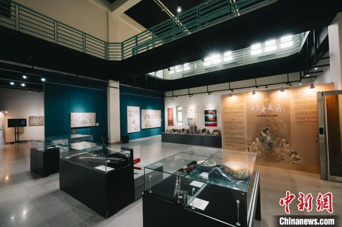 11月7日，“妙音曼舞——敦煌乐舞文化主题展”台湾花莲场开幕式在台湾东华大学举办。图为展览现场。台湾沈春池文教基金会供图