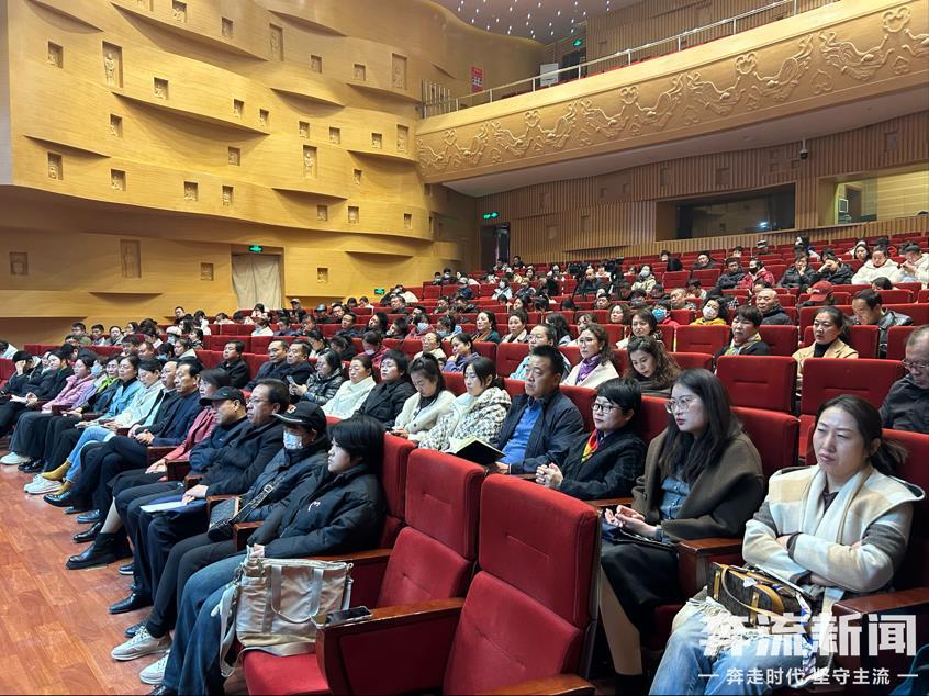 叶舟敦煌开讲“诗”力抒怀　领读1600多公里甘肃风光