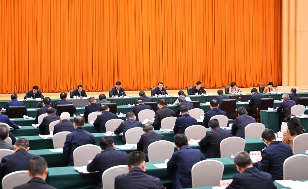 11月14日上午，六届市委全面深化改革委员会召开第十一次会议。记者 苏思 摄