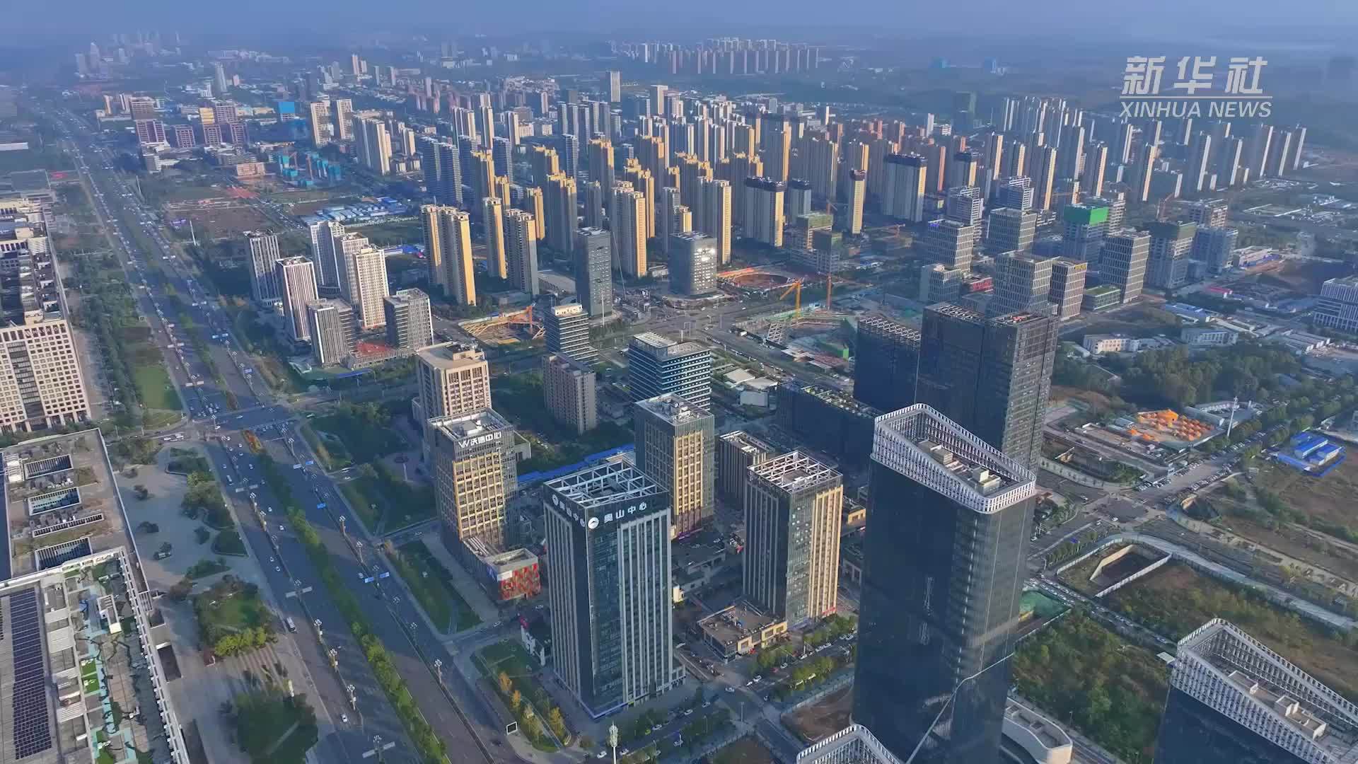 湖北武汉：“低空经济”加速“起飞”