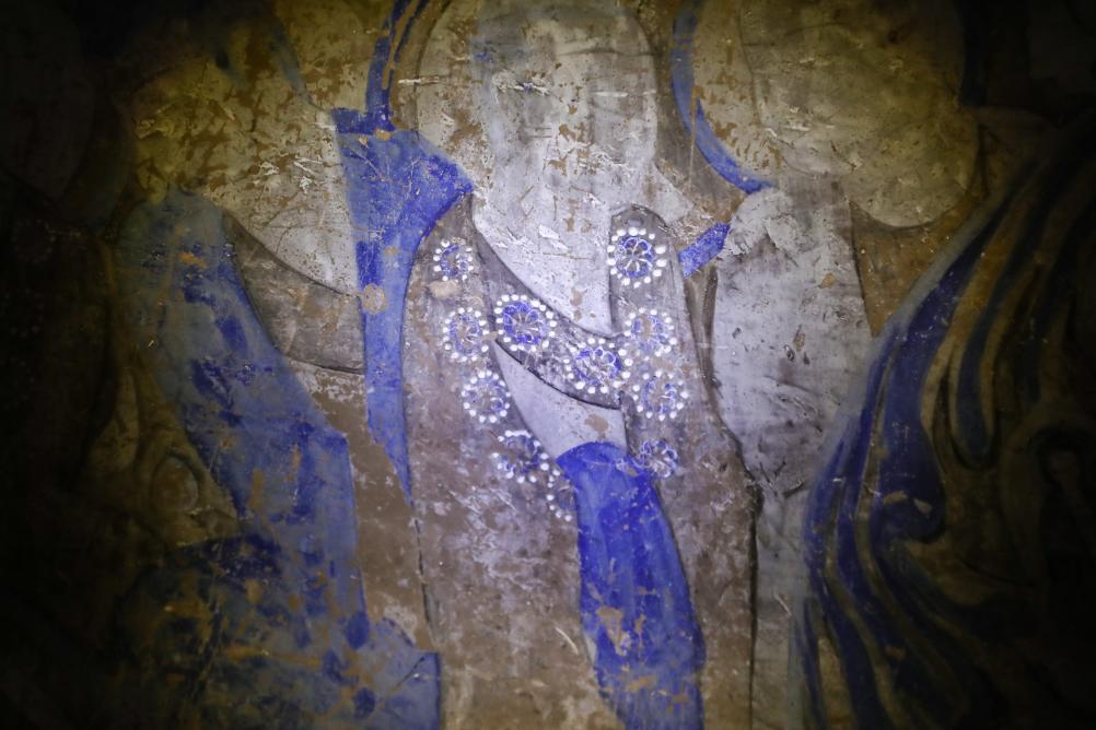 这是11月11日拍摄的炳灵寺石窟第8窟隋代壁画 其中的中亚波斯风格连珠纹见证了丝绸之路多民族往来交流