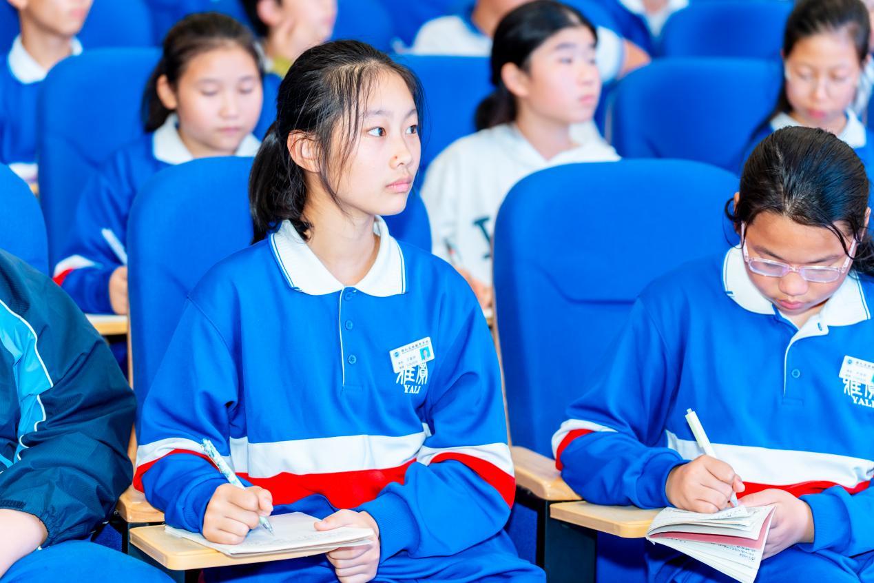 少年"科普进校园活动 走进长沙市雅礼实验毓秀中学