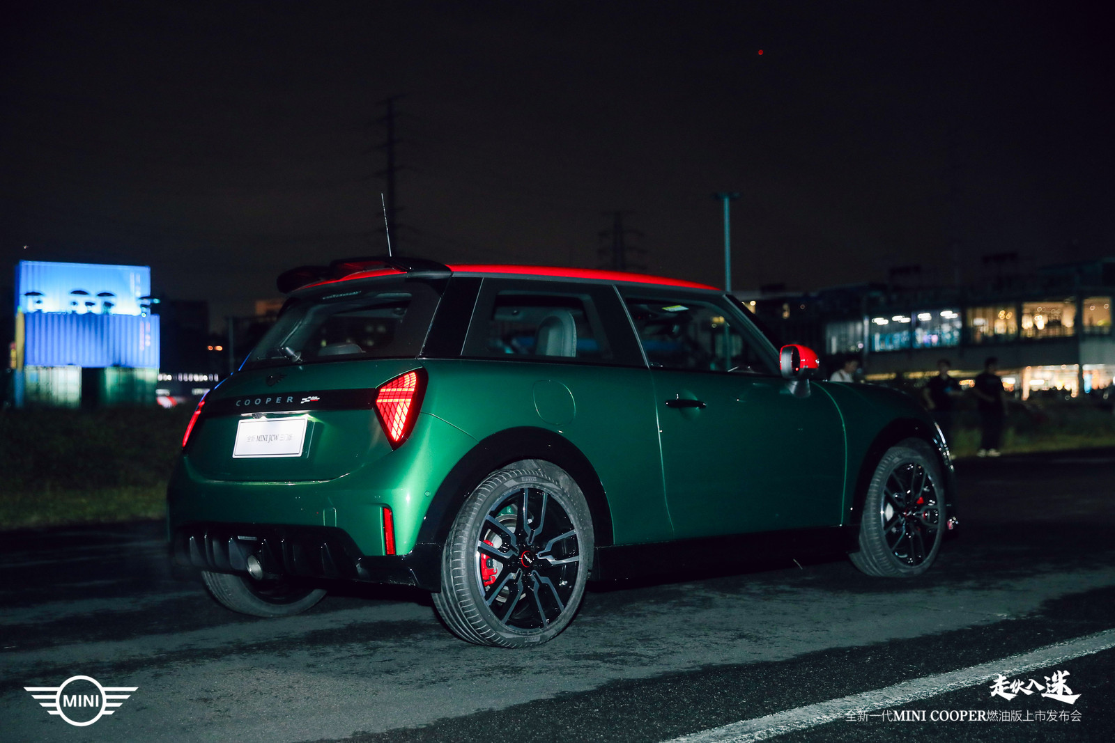 The new MINI Cooper fuel version is officially launched, and the limited-time gift price starts from 208,800 yuan