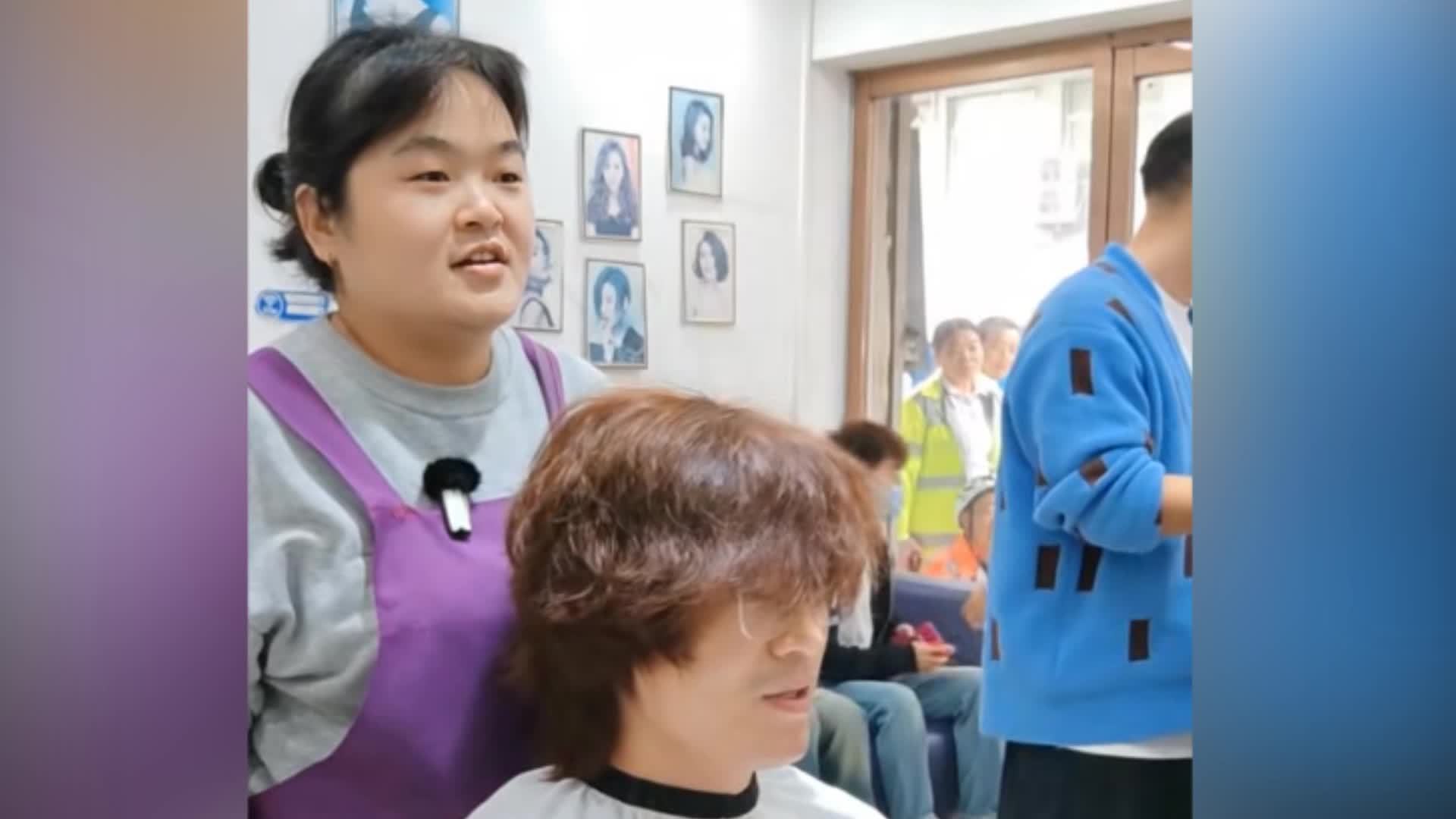 武汉发型师到怀化见晓华，当事人：“她没有一丝‘飘了’的气息，剪发没有‘尴尬期’”