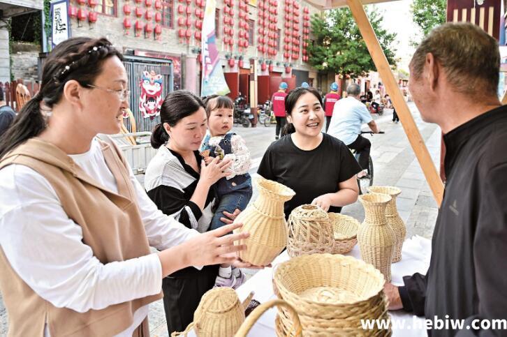 △图片为第十届文博会淇县朝歌老街分会场资料图 张胜旗 摄