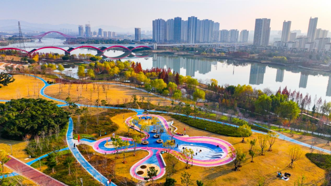 章江左岸滨江公园