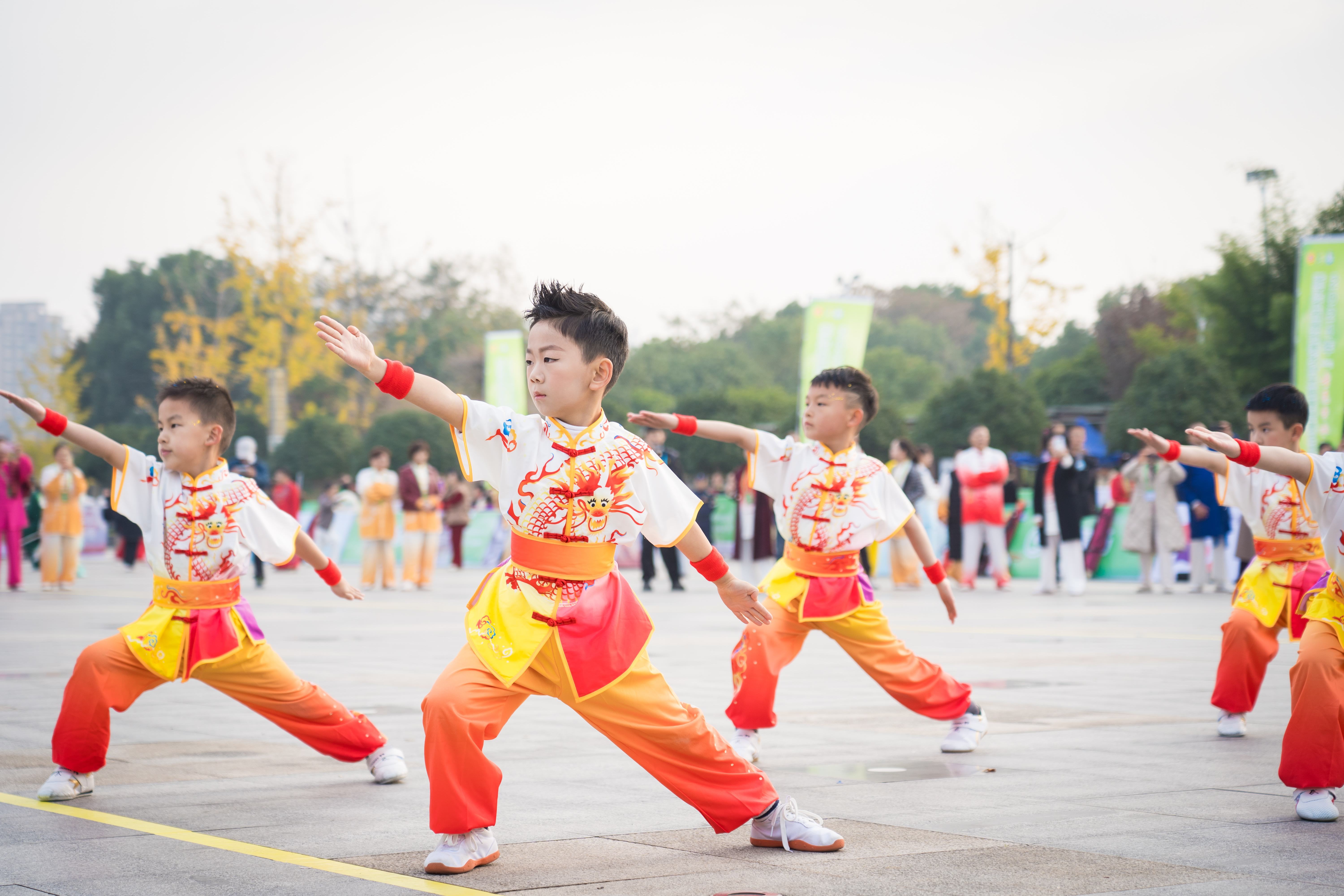 2000余人同场“大展拳脚” 浙江省首届和美乡村太极拳联赛总决赛举行