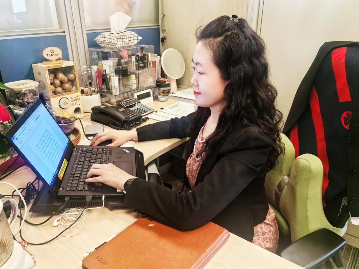 姚瑶:联通政企服务的璀璨明星,以专业与热忱书写行业新风尚_凤凰网
