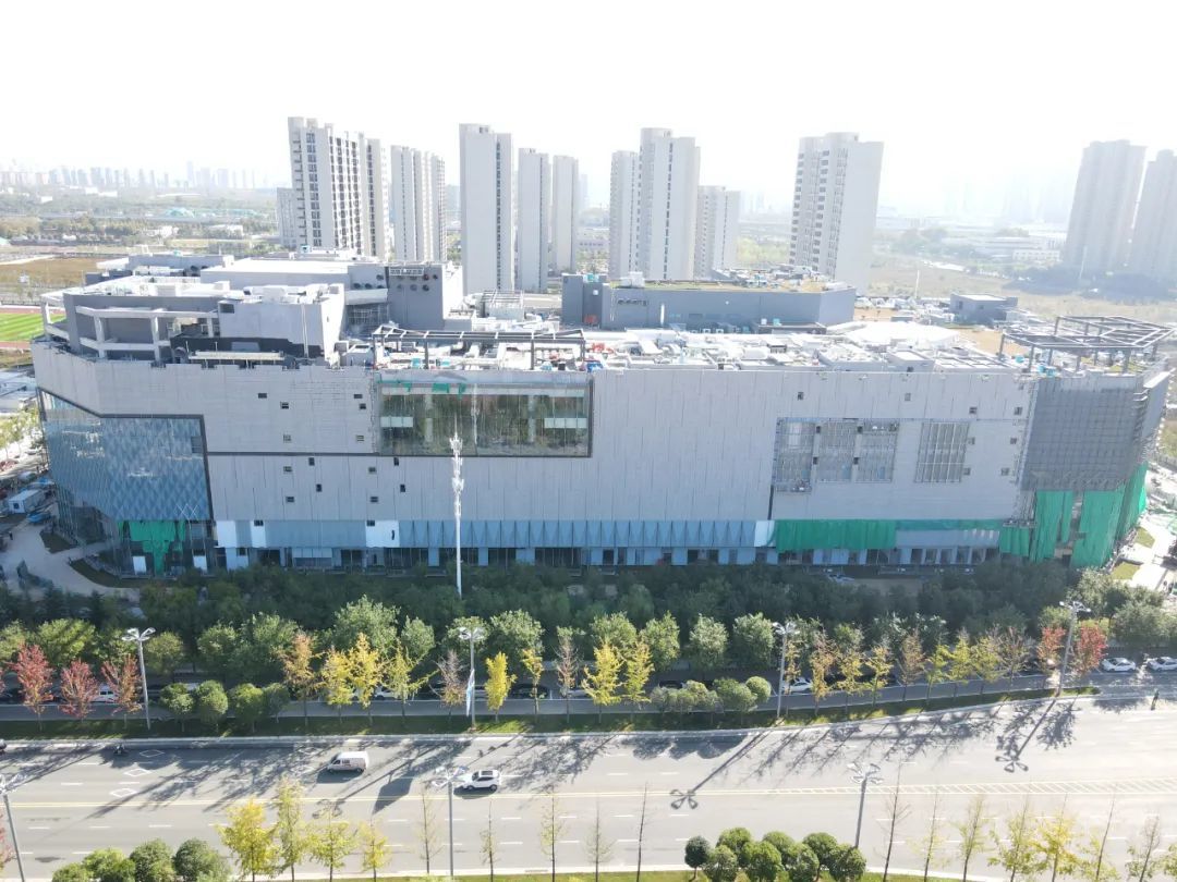 △龙湖未央天街最新建设实拍图