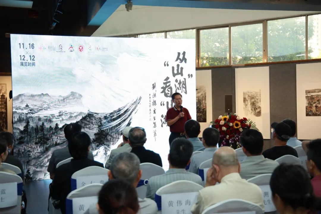 刘谦强先生 中国书法家协会会员,佛山市书法家协会名誉主席,中共佛山市委原常委,佛山军分区原政委