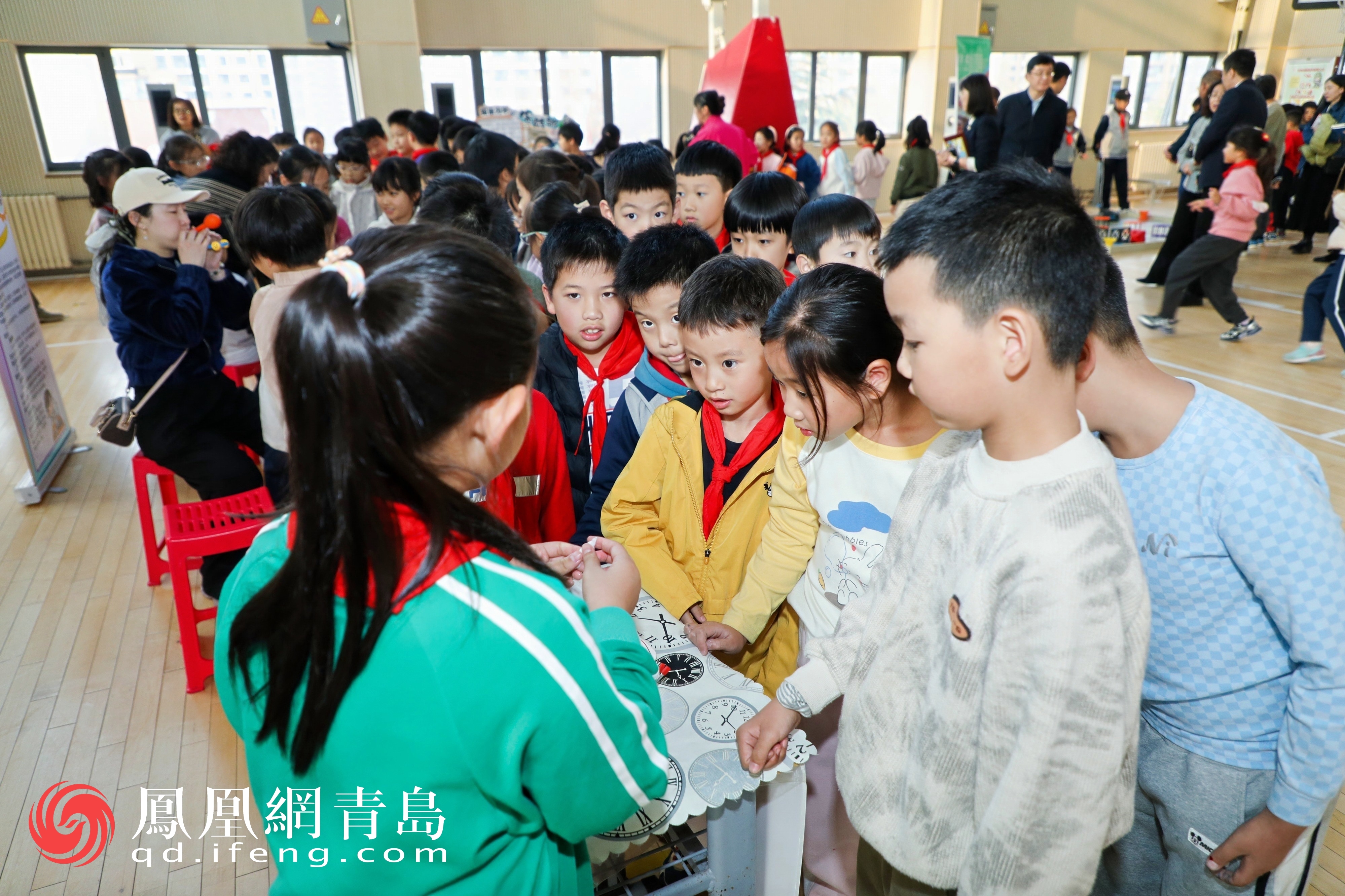 赴一场跨越山海的科学教育之约，在崂山区第二实验小学领略科学教育的“魔法世界”