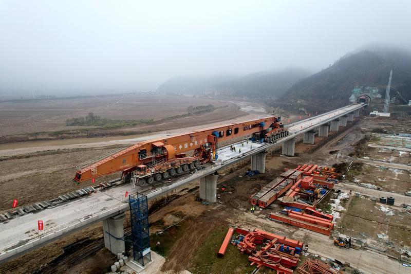 项目建设现场 通讯员 岳建伟摄