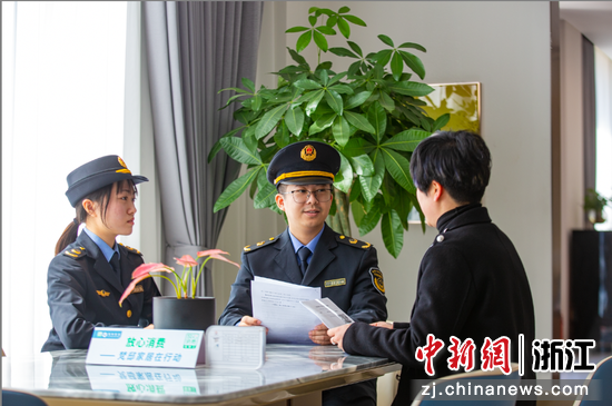 台州市椒江区市场监管局监管人员开展放心消费单元建设指导工作