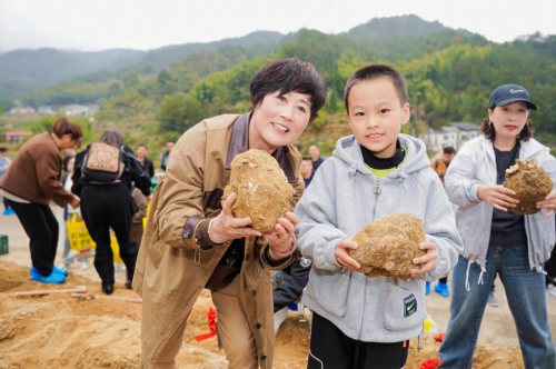 苓出嶽西優，仲景宛西制藥深耕道地藥材，弘揚中醫藥傳統文化