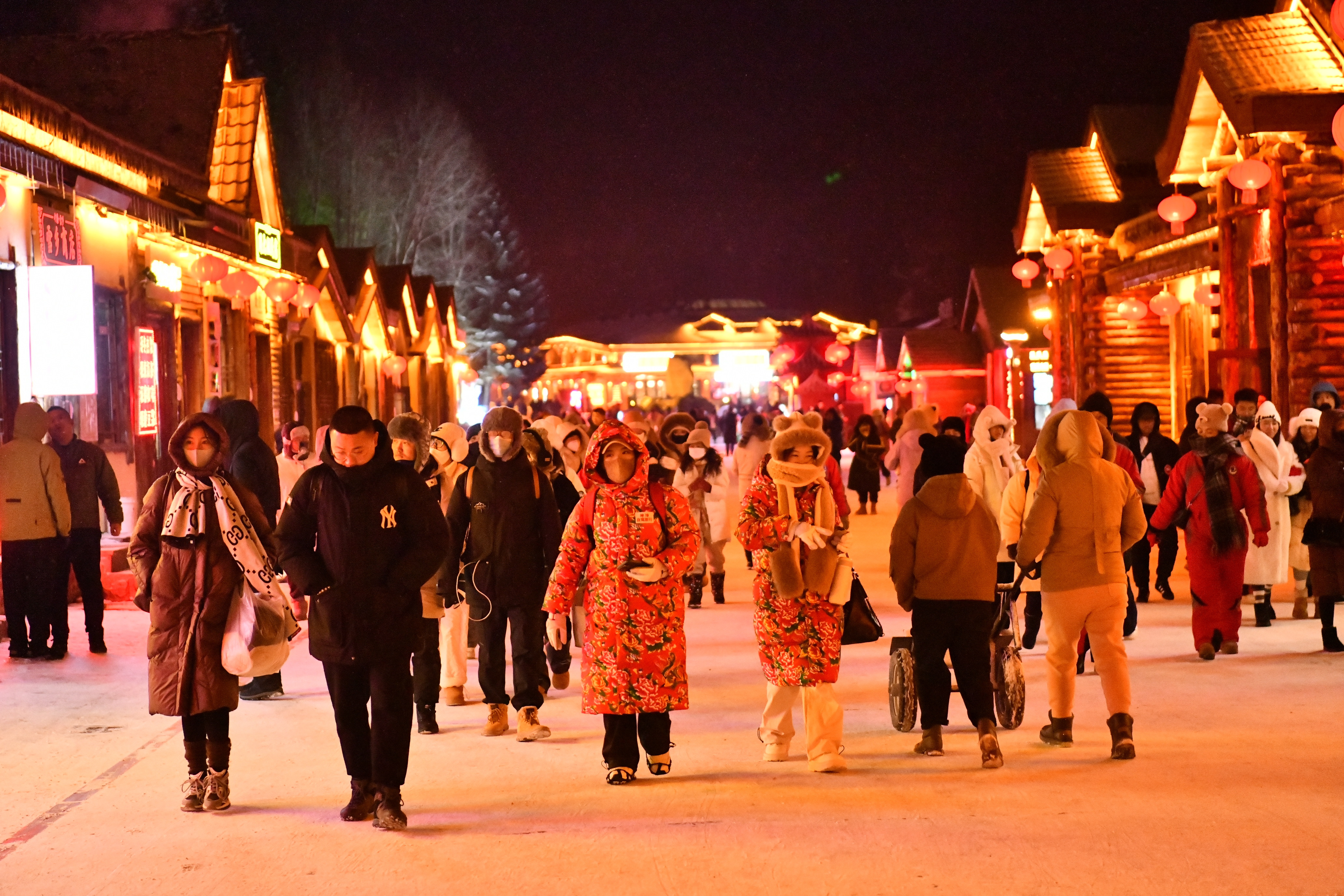 雪乡景区游人如织(图片由景区提供)