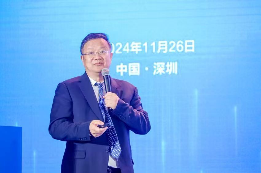 俄罗斯工程院外籍院士张绪穆