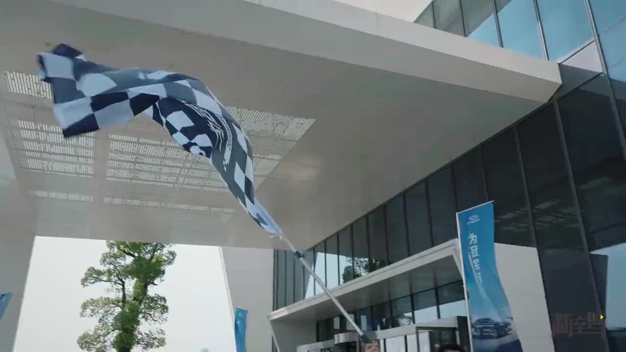 何为覆盖生活全场景的全能家用SUV？越野场地试驾奇瑞瑞虎8L