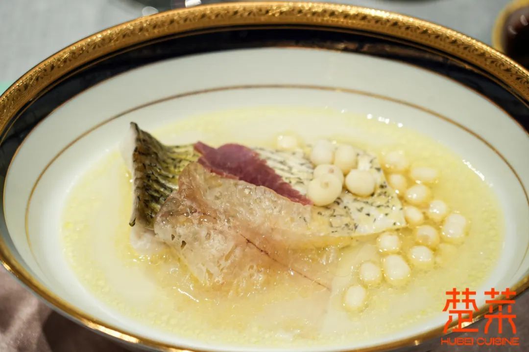 △毛家蒸武昌鱼