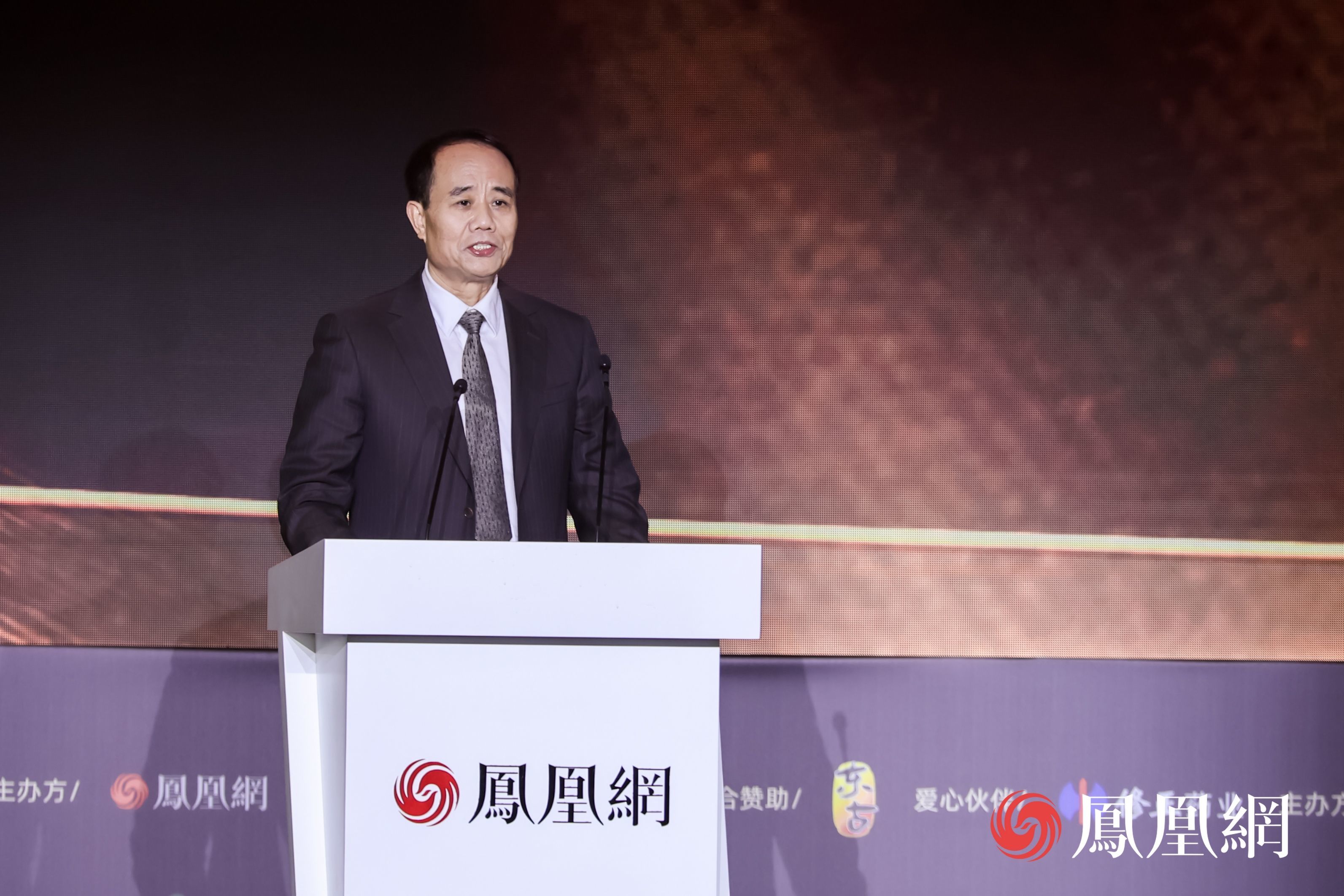 图：十三届全国政协人口环境资源委员会副主任、原国家卫生计生委副主任王培安致辞