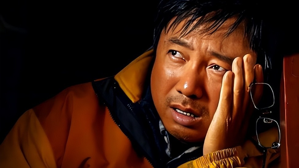 52岁在国外进修的徐峥，面相都变了，抛弃王宝强的他好似回不去了封面图