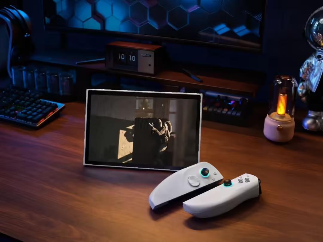 腾讯游戏携手英特尔推天剑狂刀页游公益服出全球首款裸眼3D PC游戏掌机3D One