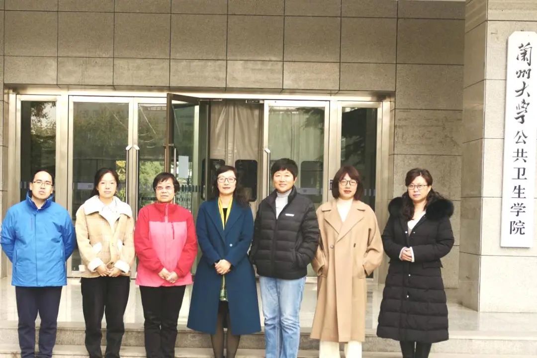 课程团队合影　受访者供图