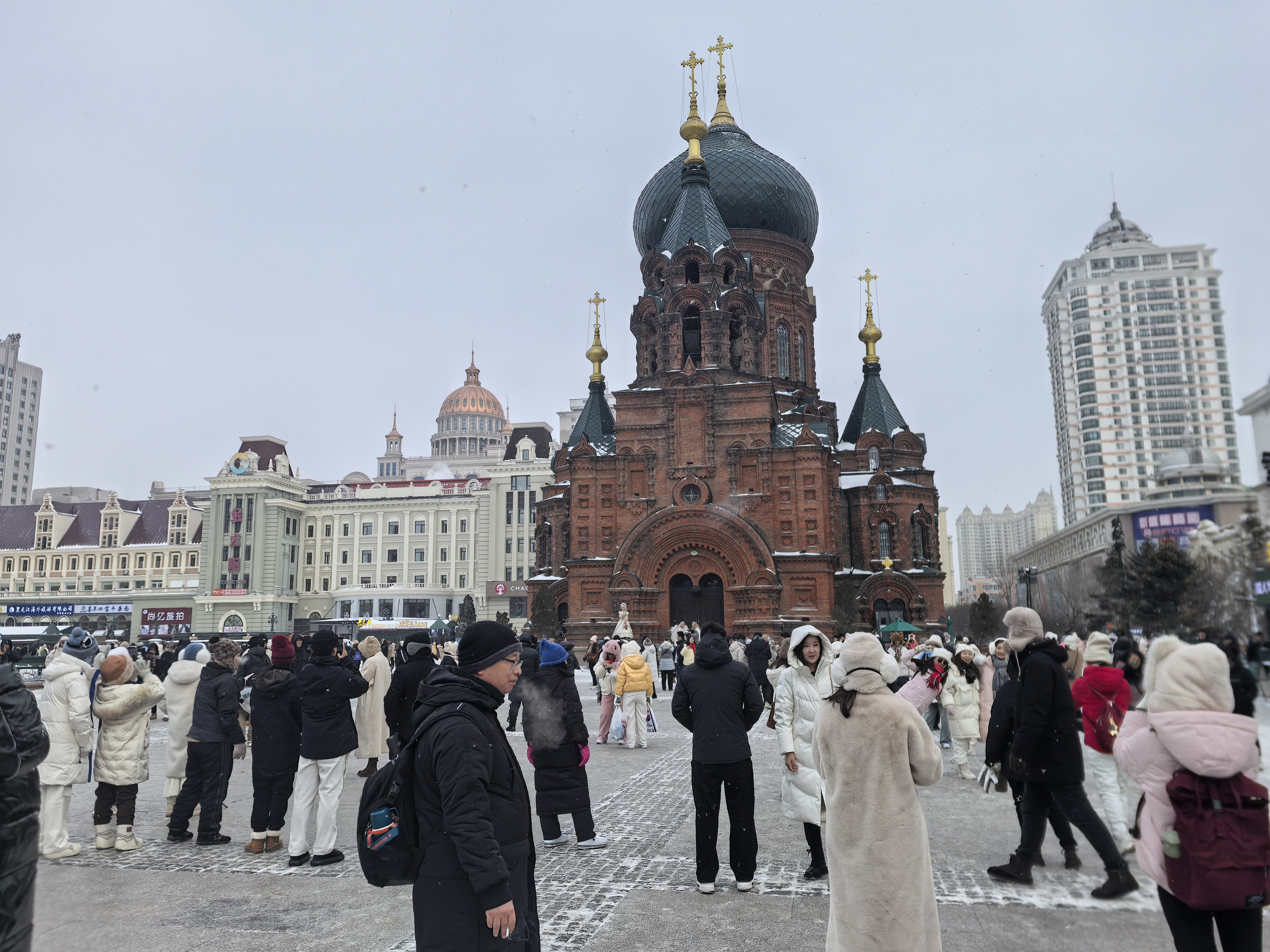 游客打卡索菲亚景区