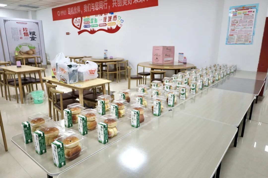 景德镇为出租车、网约车司机开展免费体检