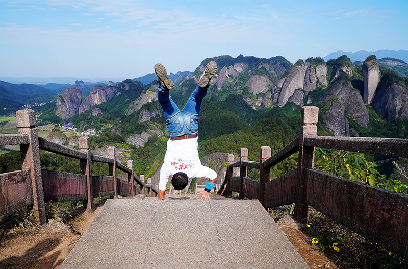 成功登顶骆驼峰（李艾 摄）