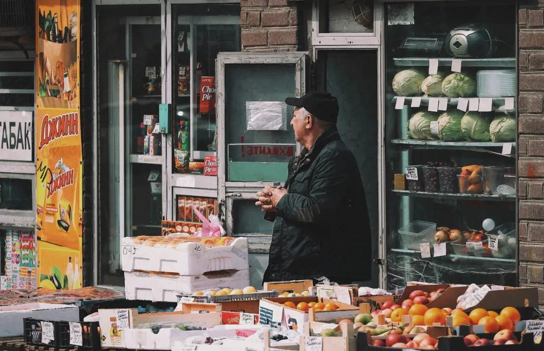 △市集上能买到新鲜的果蔬和农副产品。(图/unsplash)