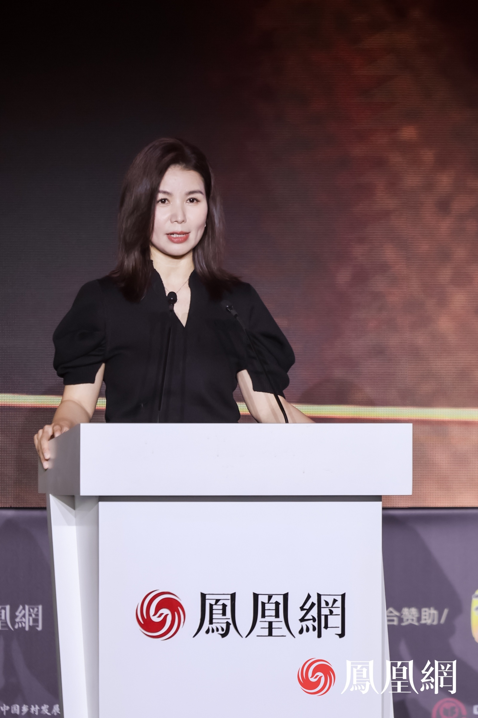 图：凤凰网执行董事、高级副总裁，凤凰卫视营销管理委员会副主任池小燕致辞