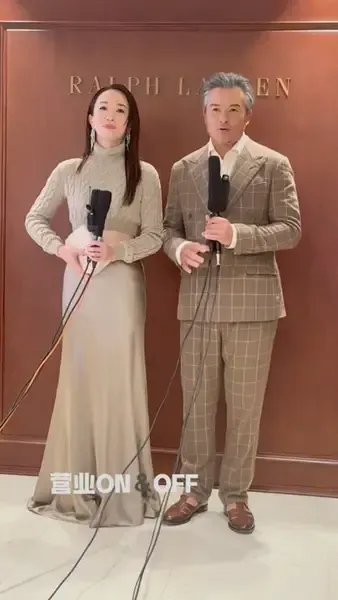 范文芳和李铭顺一起接受采访。