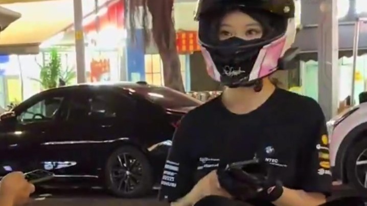 19网红女骑手DJ万小橘在三亚遭遇车祸去世