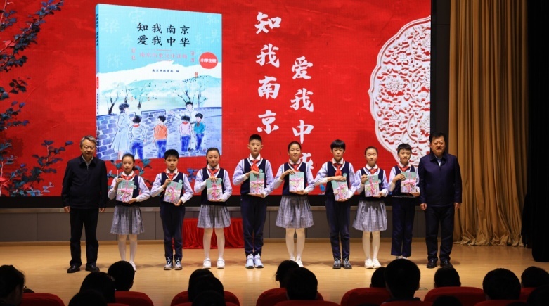 特稿&middot;梁平｜南京建邺：教育服务进街道，一场不是考试的“智慧考试”