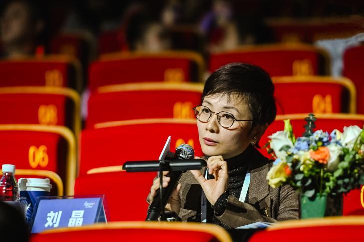 图为:刘晶老师现场点评