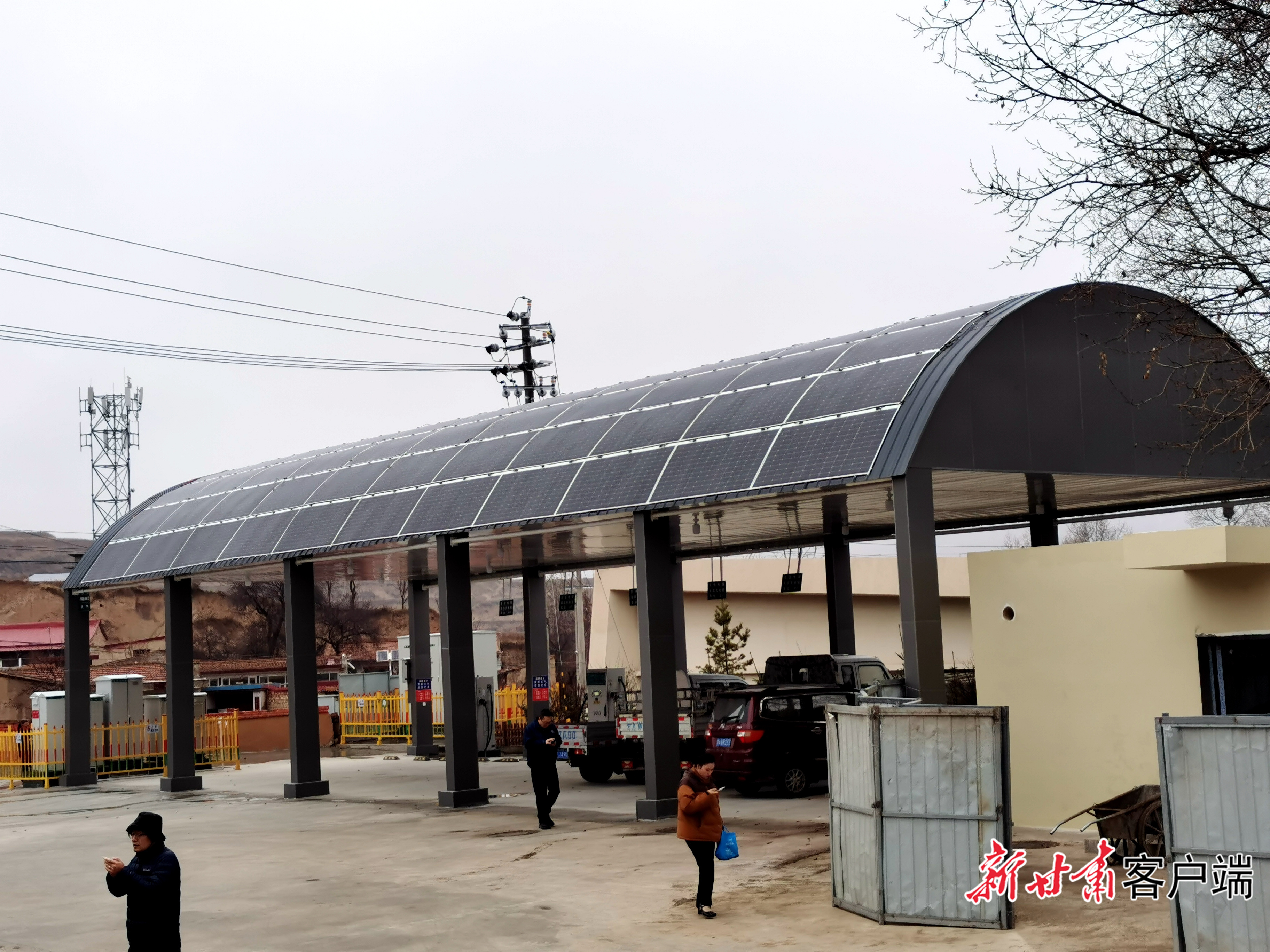 榆中县马坡乡哈班岔村光伏充电站