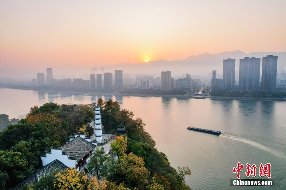 富春江风光旖旎凤凰网北美_凤凰网