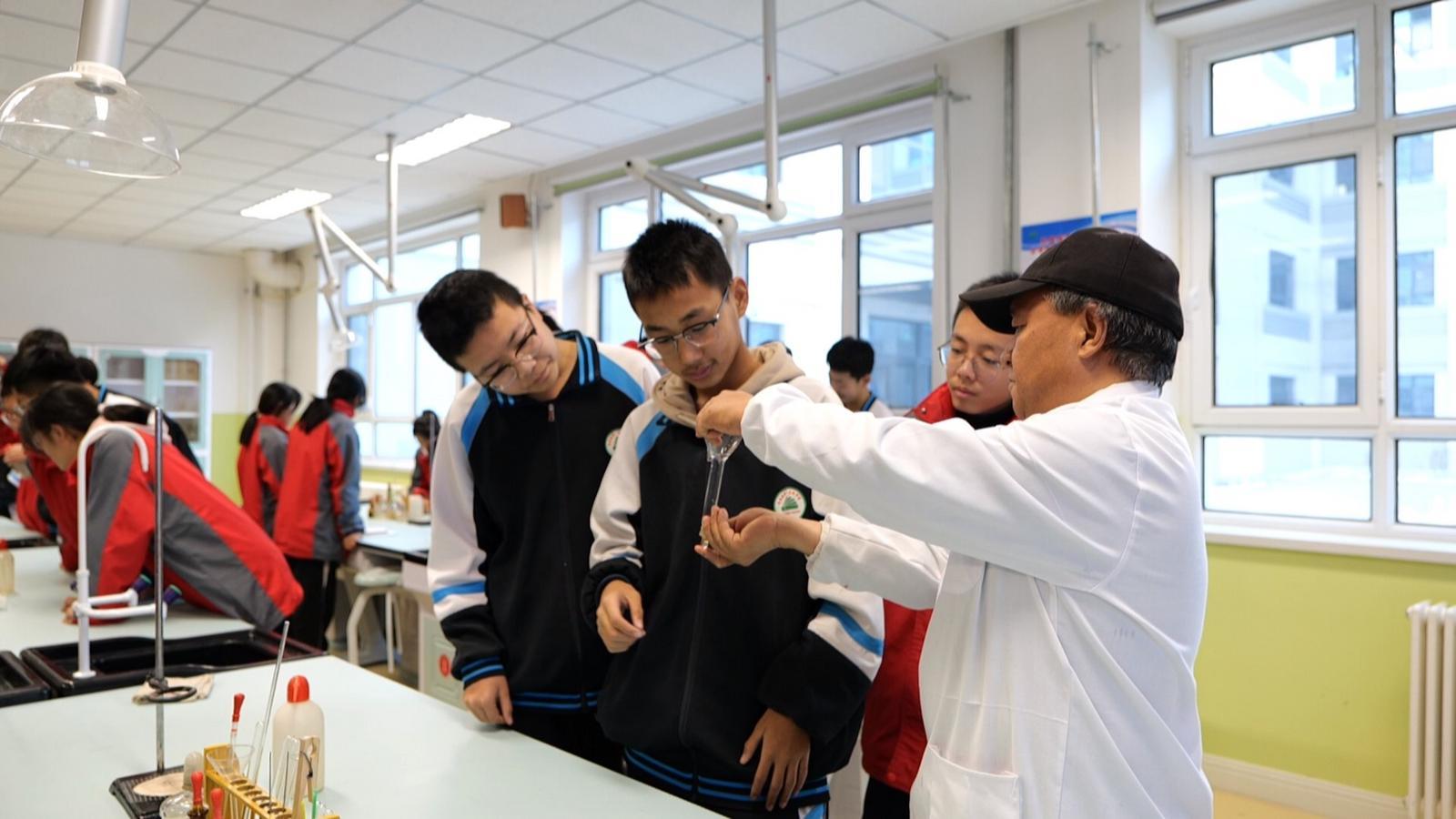 打造家门口的优质教育　永昌一中学综合楼建成投用