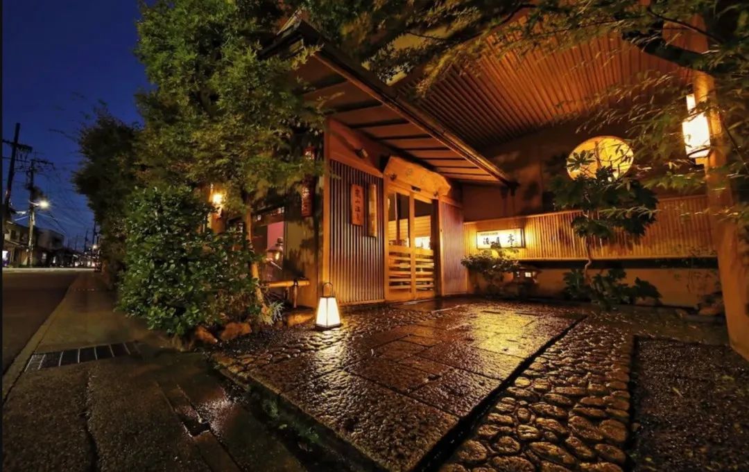 在京都就能泡到的天然温泉!这7家温泉酒店给你选好了!