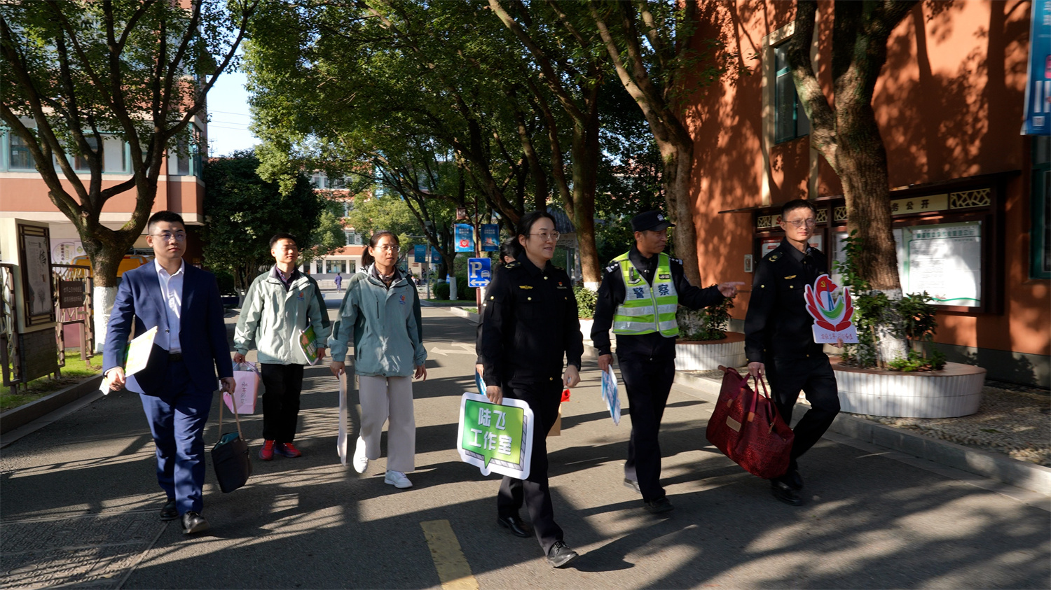 宪法宣传进校园，护航青少年安全成长