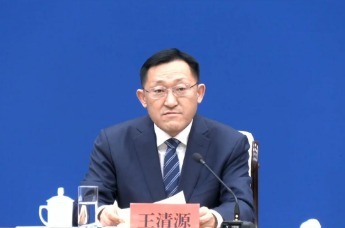 青岛西海岸新区锚定“5+5+7”重点产业，因地制宜发展新质生产力