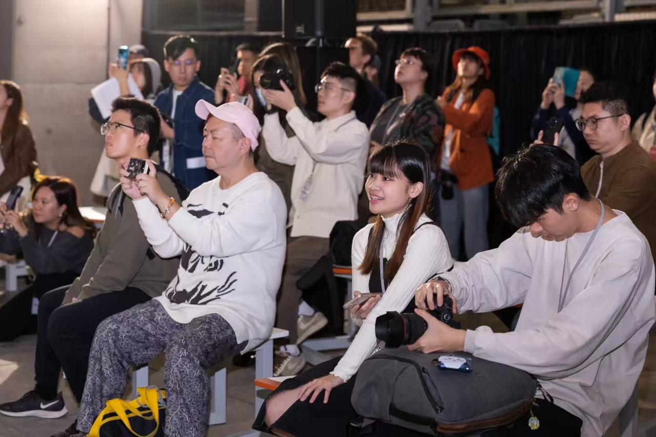 霓虹的城市记忆：在光影交错中再造深水埗的文化底蕴