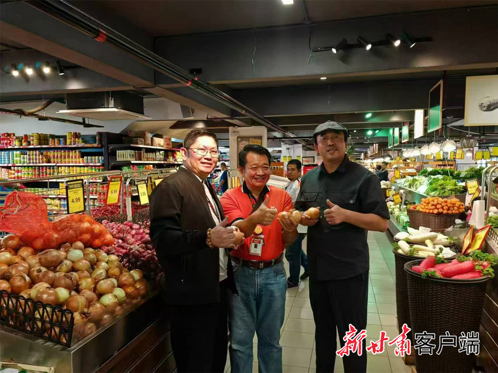 酒泉洋葱进入马来西亚青苗集团超市　甘肃物流集团　提供