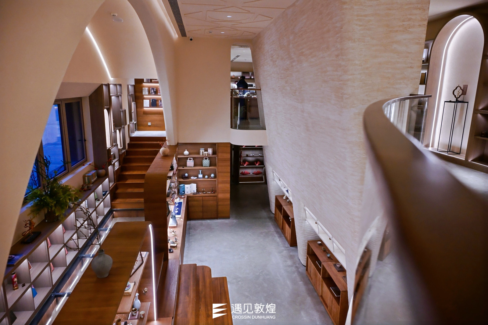 西湖与敦煌的跨时空对话 《常沙娜艺术大系》新书首发仪式在杭州举行