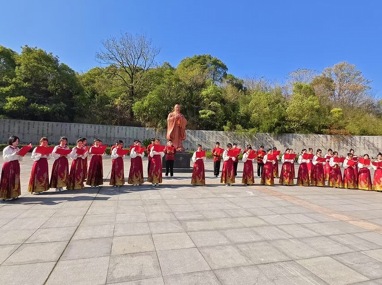南昌航空大学第十九届外语文化节启动