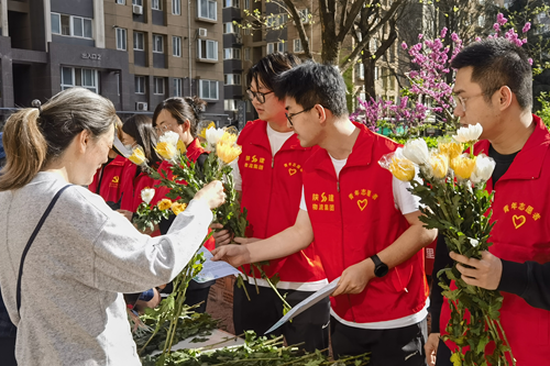 当“陕建蓝”闪耀起“志愿红”